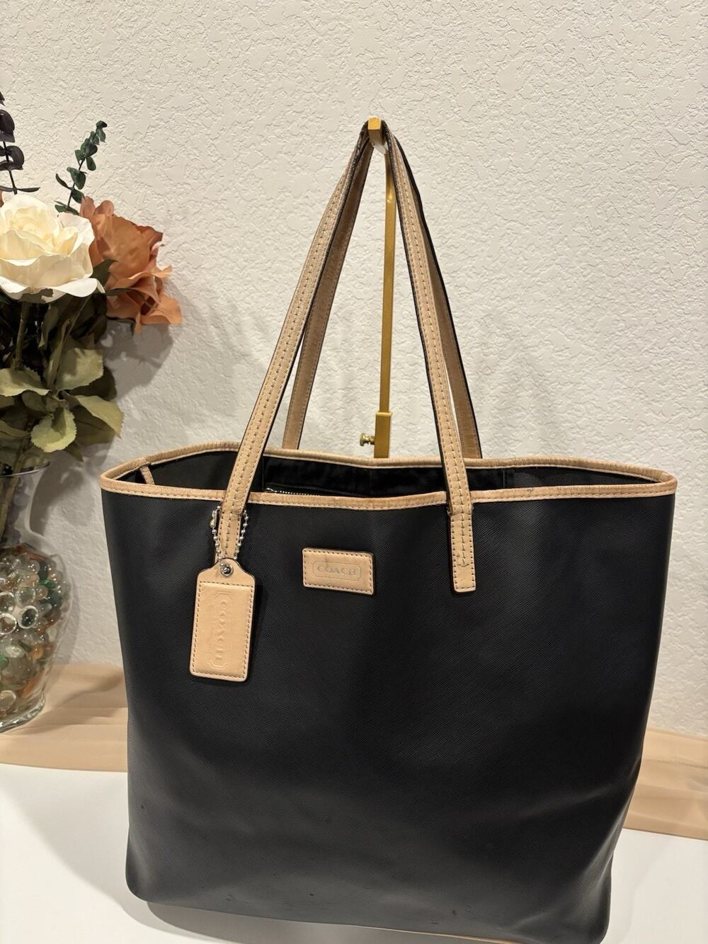 Authentic COACH F24341 Park Metro Leather Tote – Black with Tan Trim